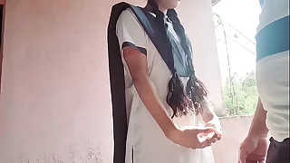 इंडियन लड़की को ट्यूशन पढ़ाने वाला सर ने है उसको पेल दिया
